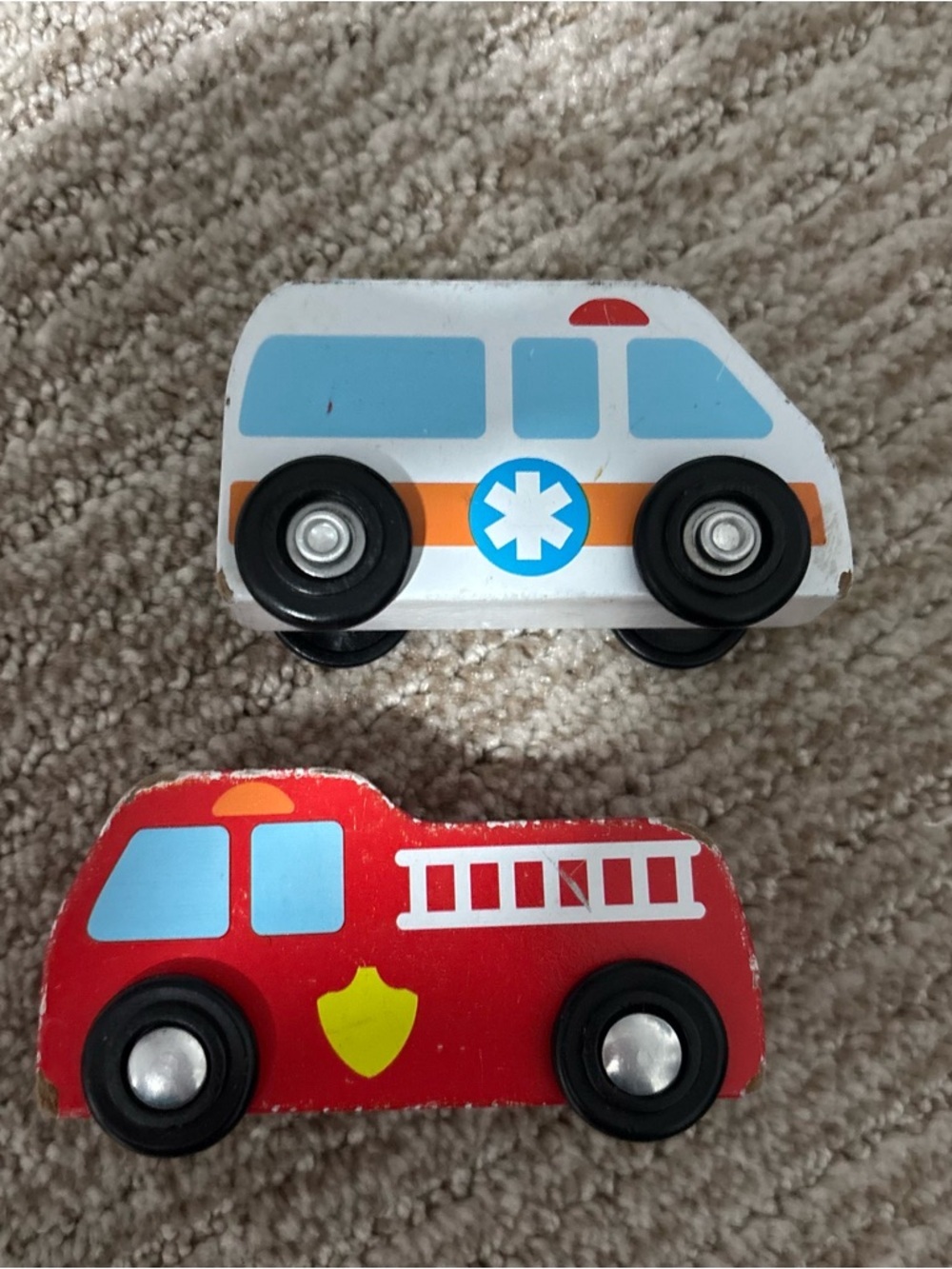 Melissa and Doug Lot Of 2 Wooden Rescue Vehicles Red Fire Engine White Ambulance - Picture 2 of 3